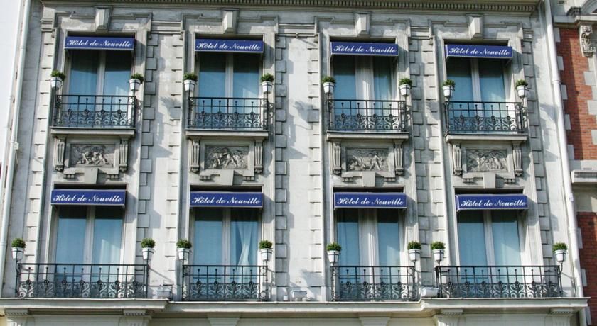 Hotel de Neuville Arc de Triomphe